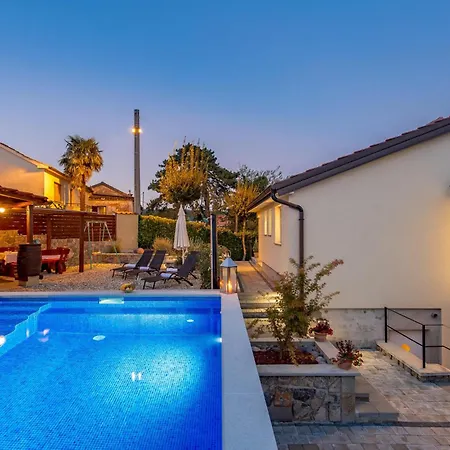 Nyaraló Beautiful In With Wifi *