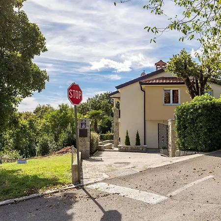 Beautiful In With Wifi *